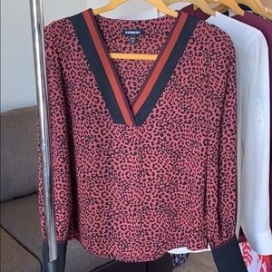 3 Like New Long sleeve Express shirts